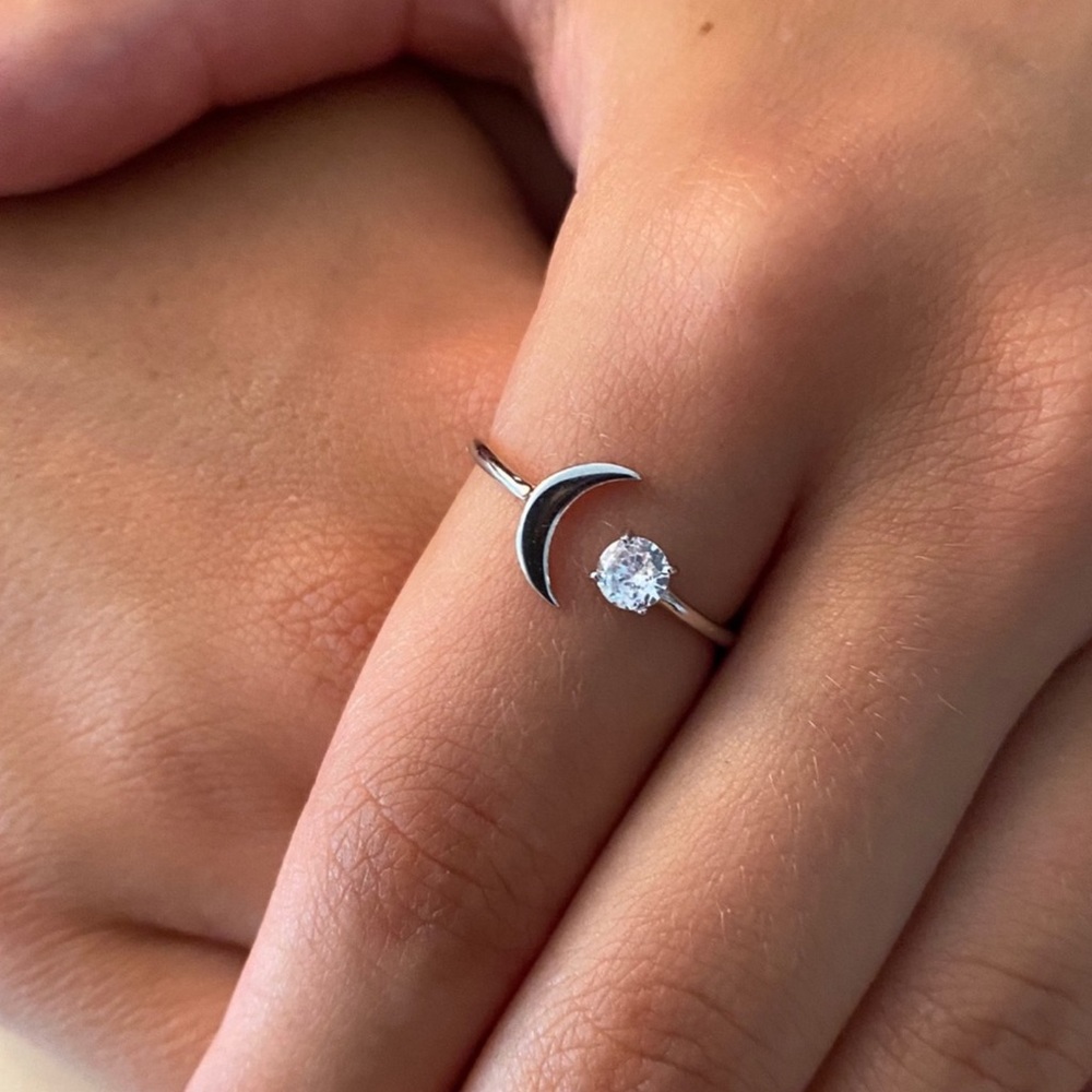 Sale $14! .925 Sterling Silver Moon & Cz Ring - Picture 6 of 16